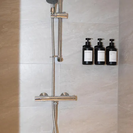 Modern Flat - Centre